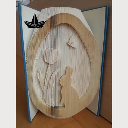 Osterbuch mit Tulpe