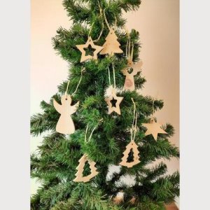 Christbaumschmuck aus Zirbenholz im 12er Set „Geschenktipp“