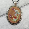 handgestickter Anhänger mit zartem Blumen-Bouquet - Image 3