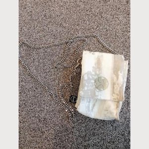 Neckbag