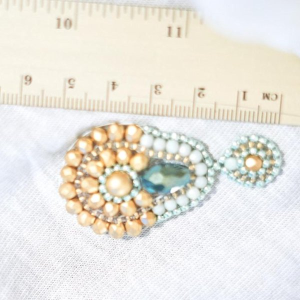 Mint und Goldfarbene Perlenohrringe Modell Maria - Image 3