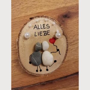 Holzscheibe mit Steinbild – Hochzeit