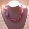 Schmuckset handgefädelt aus weißen Wachsperlen und rosa Cracleperlen - Image 4