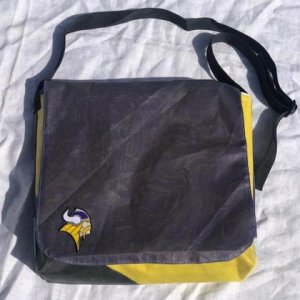 Upcycling – Messengerbag – „Vienna Vikings“